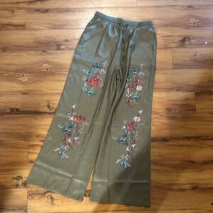 Floral Patterned Olive Pants